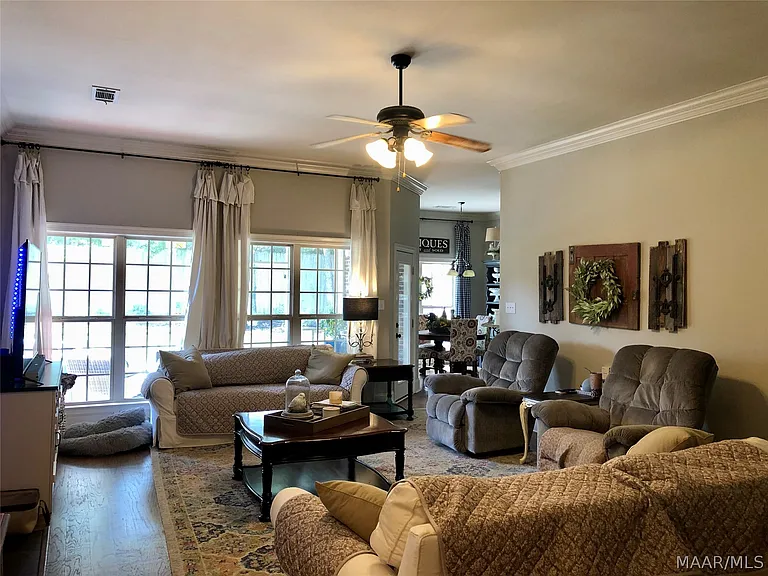 1694 Pebble Creek Dr — Photo 6