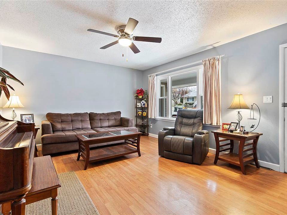 3010 Radcliffe Ave, Iowa City, IA 52245 Zillow