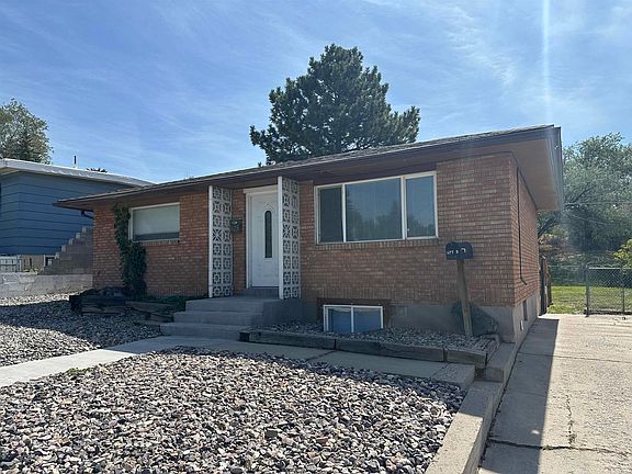 2nd image of 625 El Rancho Blvd