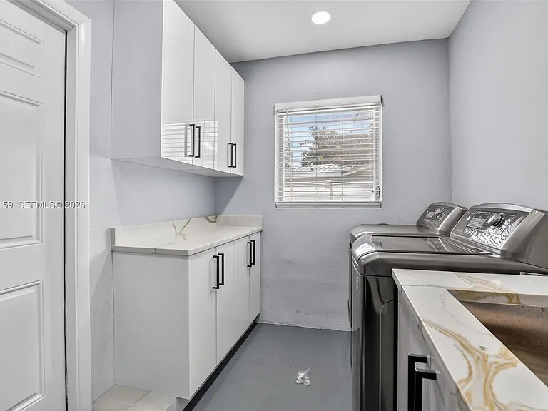 1320 SE 10th St — Photo 33
