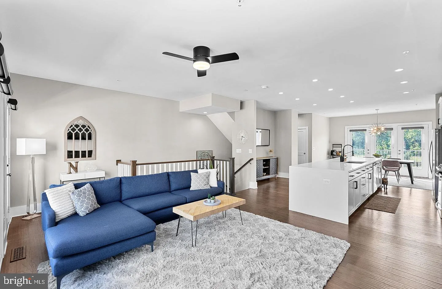 3 bed, 3.5 bath, 2936 sqft, $3,950 — Photo 4