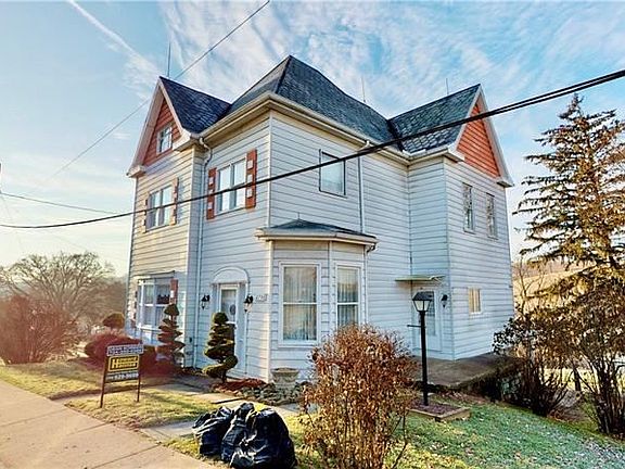 2nd image of 2756 Main St
