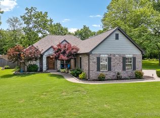 430 Timbercrest Rd, Catoosa, OK 74015