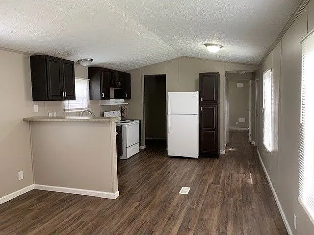 Royal Oaks Estates — Photo 19
