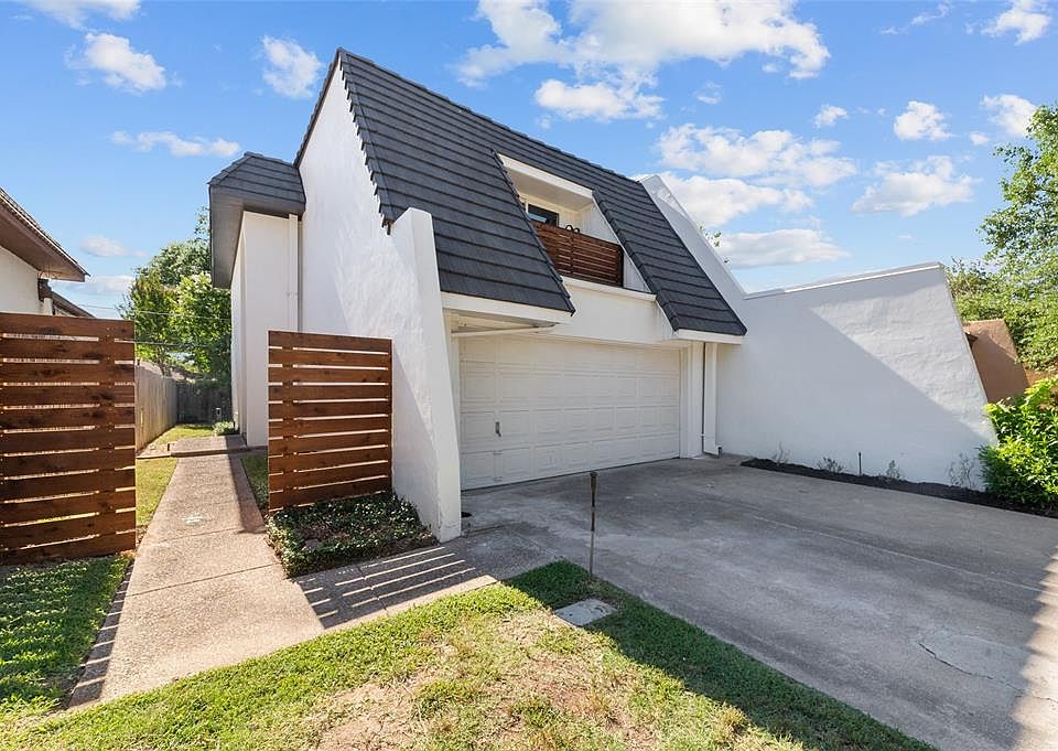 1st image of 2103 Fleur De Lis Ct