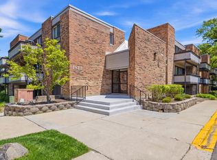 1813 Hemlock Pl APT 110, Schaumburg, IL 60173