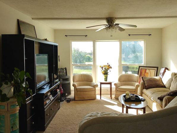100 Valley Stream Dr