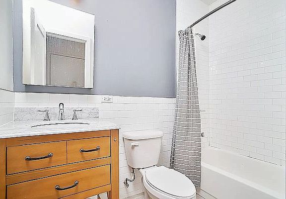 5th image of 352 McGuinness Blvd APT 1L