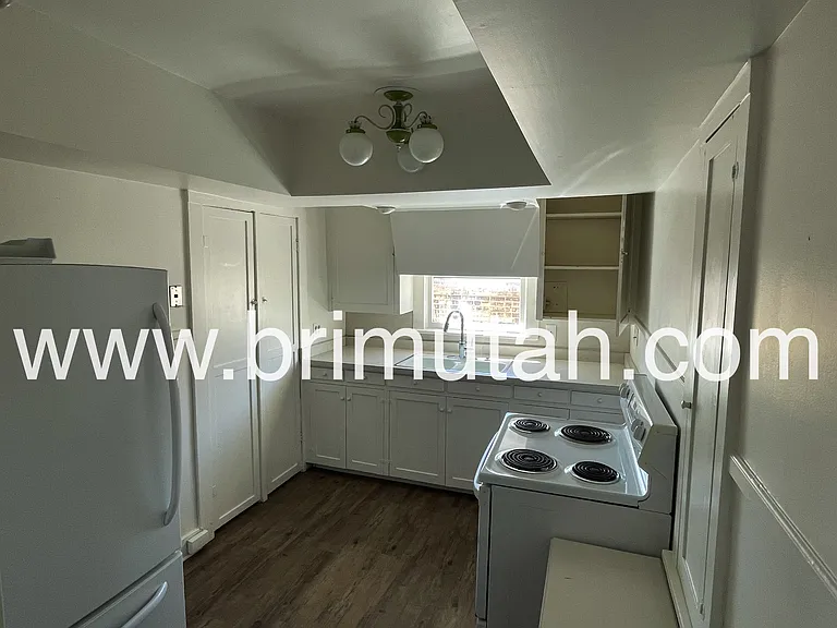 684 W Center St #1 — Photo 3