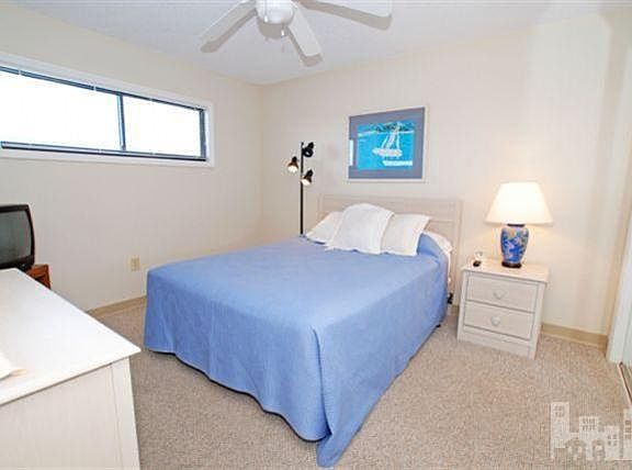 5th image of 1615 S Lake Park Boulevard #1012