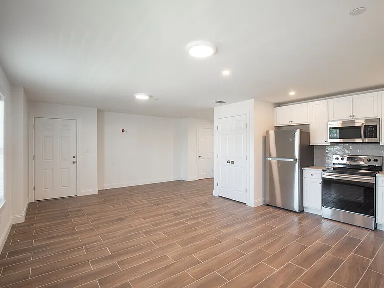 1163 Montauk Hwy #C4 — Photo 3