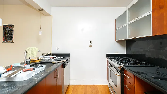 Rented by Nooklyn NYC LLC | media 12