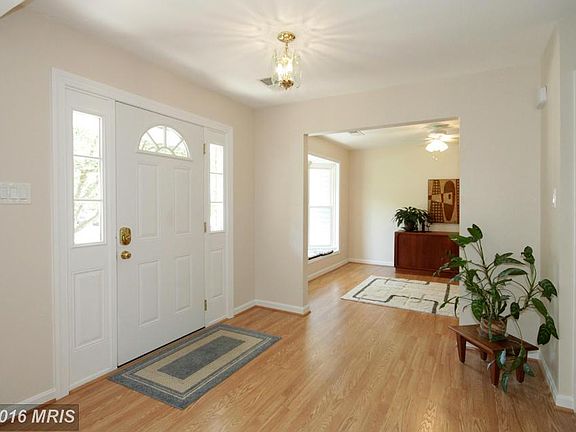 2nd image of 9712 Glenway Ct