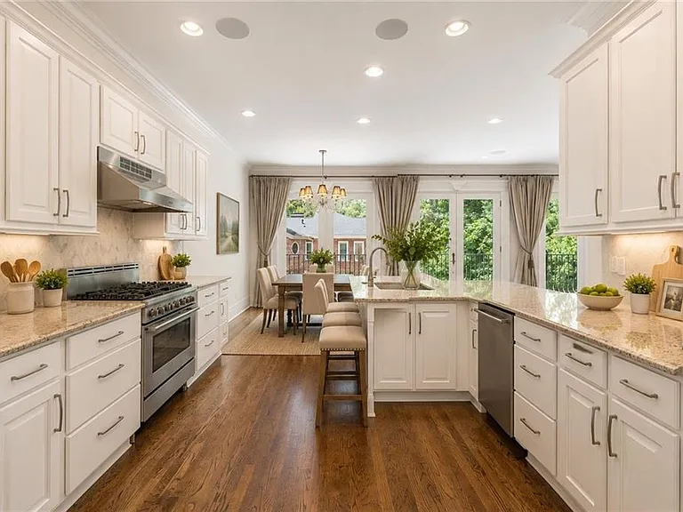 1296 Lenox Park Blvd — Photo 5