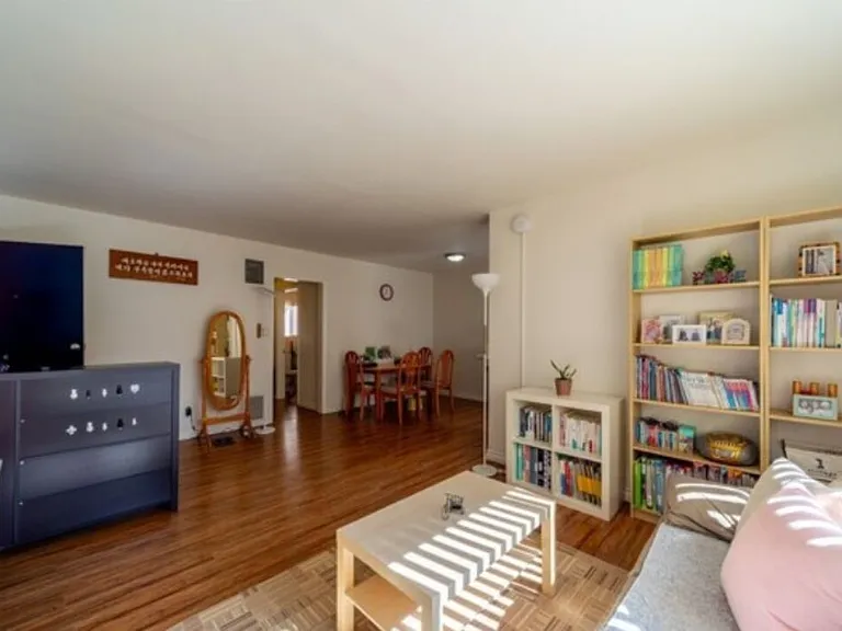 138 S Saint Andrews Pl #4 — Photo 9