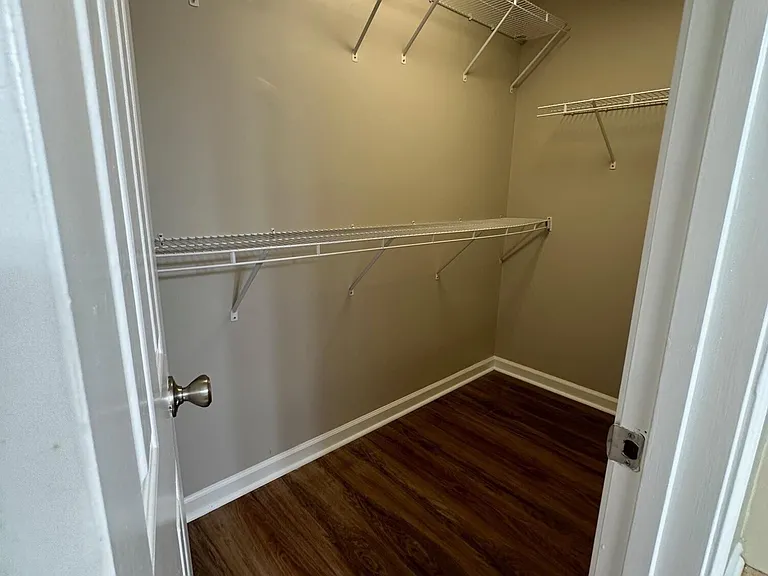 3505 Lakeside Ct — Photo 22