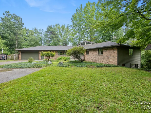 5375 Egypt Valley Ave NE, Belmont, MI 49306