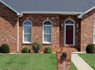 1124 Hunters Trl, Mascoutah, IL 62258