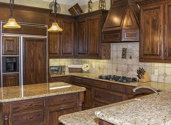 5th image of 311 E Hickory Ridge Cir
