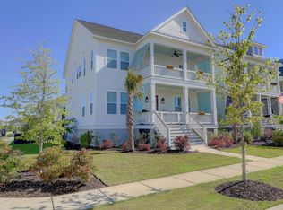 1900 Village Crossing Dr, Charleston, SC 29492