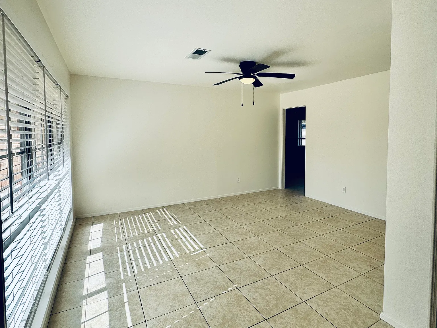 1205 Crestmont St — Photo 2