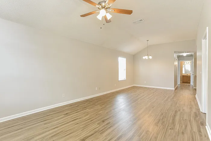 496 Cedar Park Cir — Photo 3