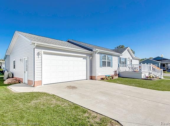 2nd image of 6262 Sylvan Lake Ct