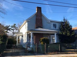 37 W Ridgewood Ave, Pleasantville, NJ 08232