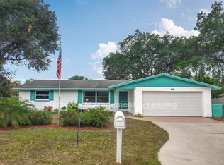 3730 Mundy Ridge Dr, Sarasota, FL 34233