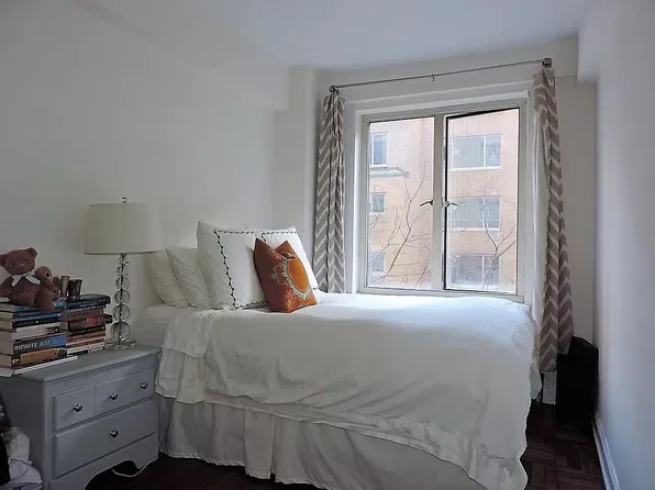40 Central Park South 3G image 3 of 4