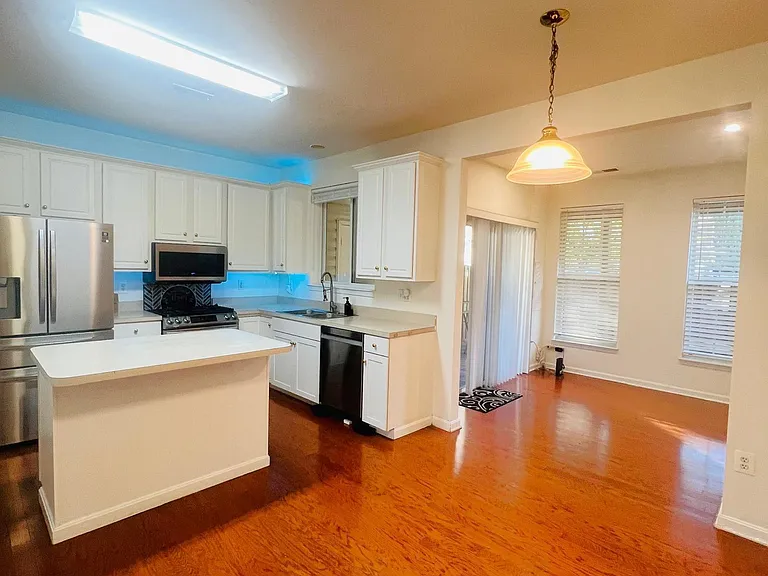 13129 Park Crescent Cir — Photo 12