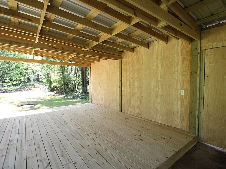 1004 Anderson Rd S — Photo 53