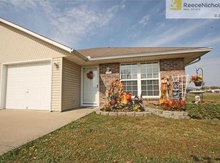 1316 SW Blue Branch Dr, Grain Valley, MO 64029