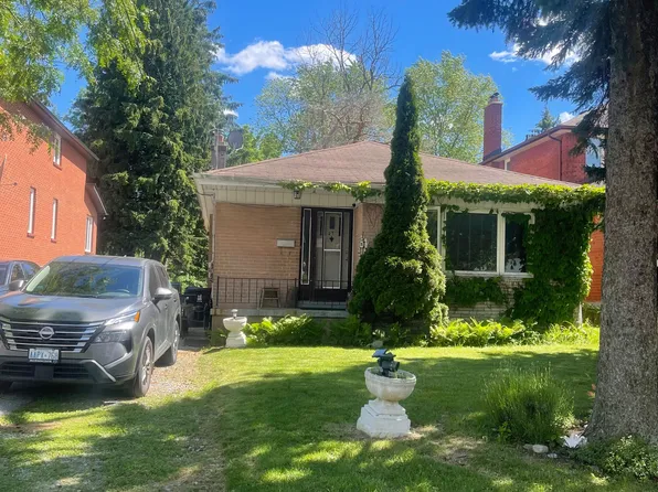 27 Wanita Rd, Toronto, ON M1C 1V3