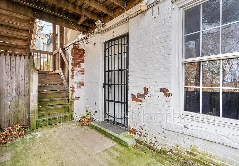 216 E Main St #9 — Photo 6