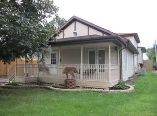 1905 Cora St, Crest Hill, IL 60403