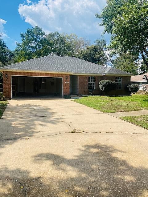 1st image of 2245 Prytania Cir