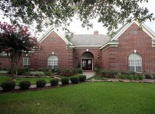 17920 Country Walk Dr, Spring, TX 77379