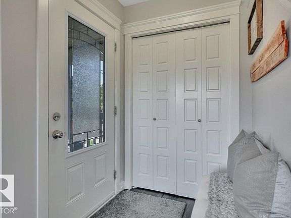 3rd image of 160 Desrochers Gate SW