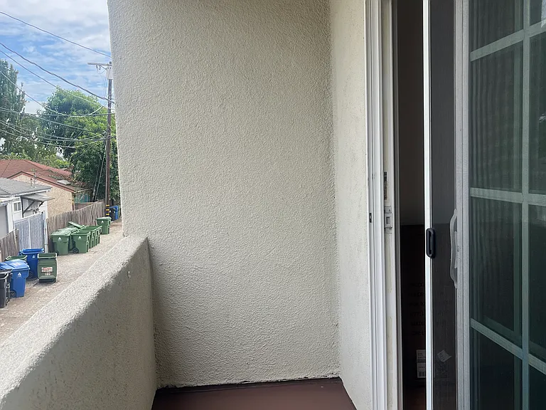 PRIVATE PATIO