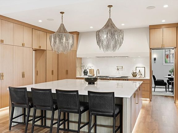 14th image of 818 Brentview Dr