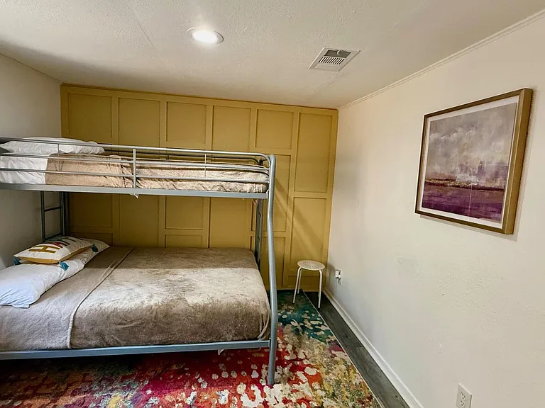 1802 E University Ave #A — Photo 12
