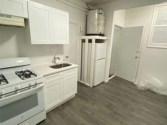 2nd image of 8505 Jamaica Ave #2F