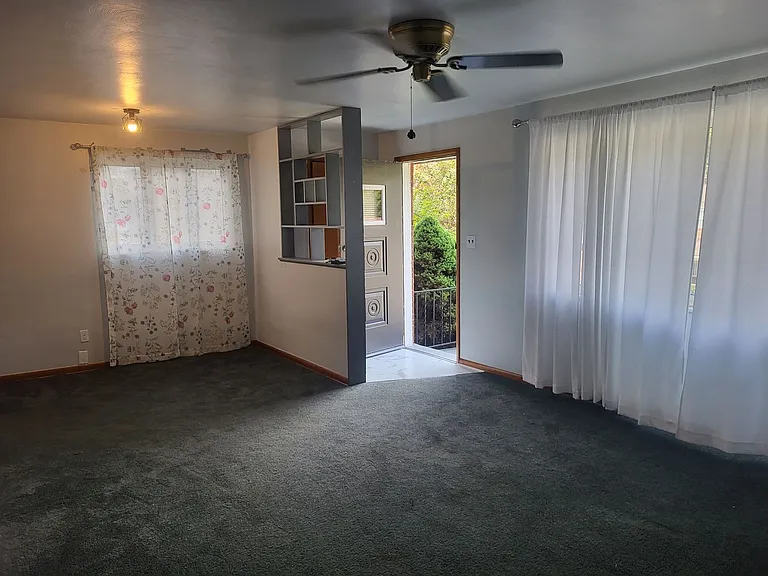 808 Norvell Dr — Photo 4