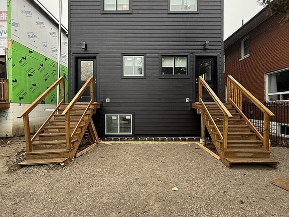 3rd image of 1055 Albert Rd