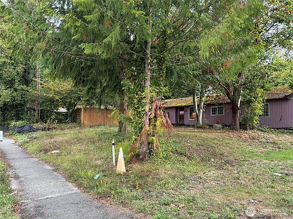 3rd image of 18421 44th Avenue W