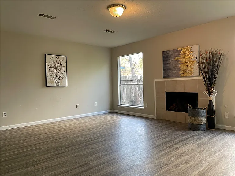 6614 Amberfield Ln — Photo 7