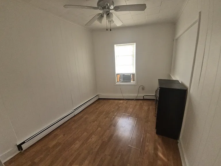 147 N 15th Ave #2W — Photo 7