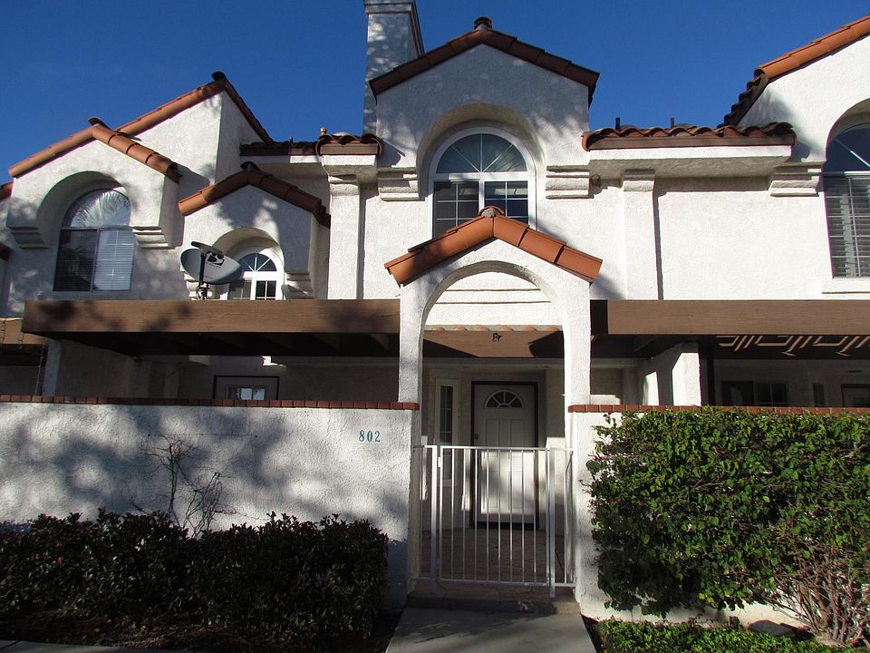 1st image of 802 Calle Los Gatos