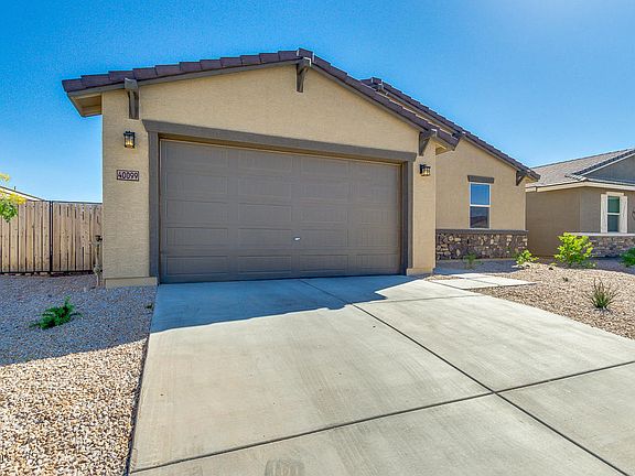 2nd image of 40099 W Curtis Way
